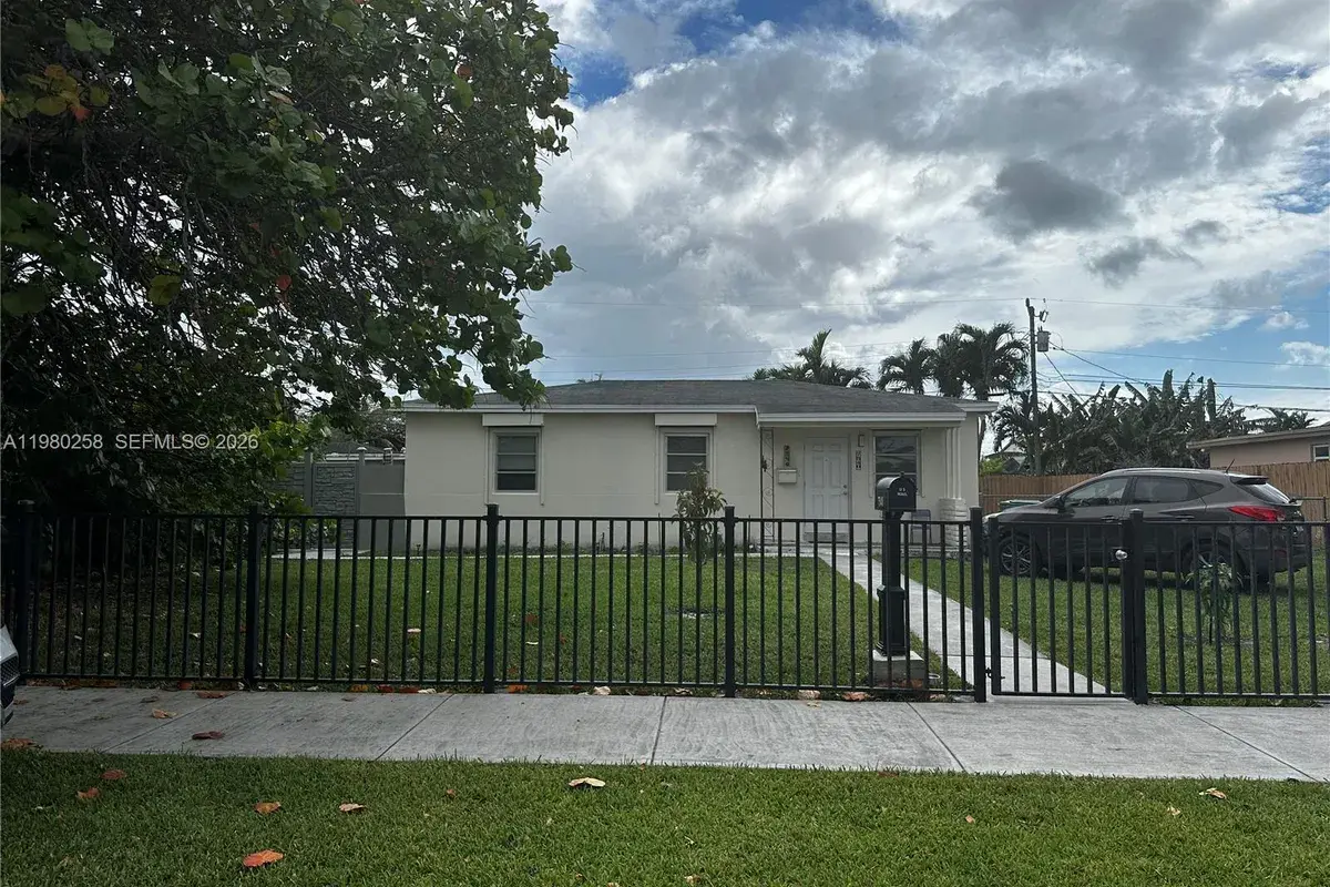7540 SW 37th St, Miami FL 33155