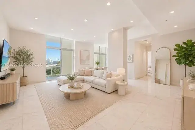2 bedroom 2 bath Residential for sale at 2001 Meridian Ave # 16, Miami Beach FL 33139