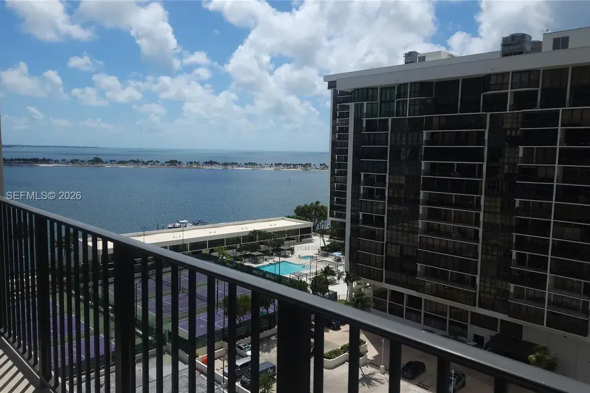 1901 Brickell Ave # B1407, Miami FL 33129