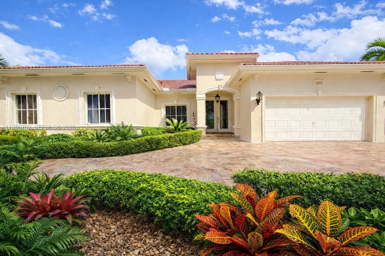 5 bedroom 5 bath Residential for sale at 7851 NW 159th Ter, Miami Lakes FL 33016