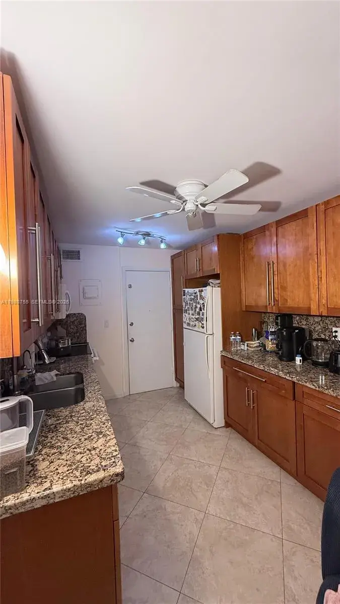 3161 S Ocean Dr # 306, Hallandale Beach FL 33009