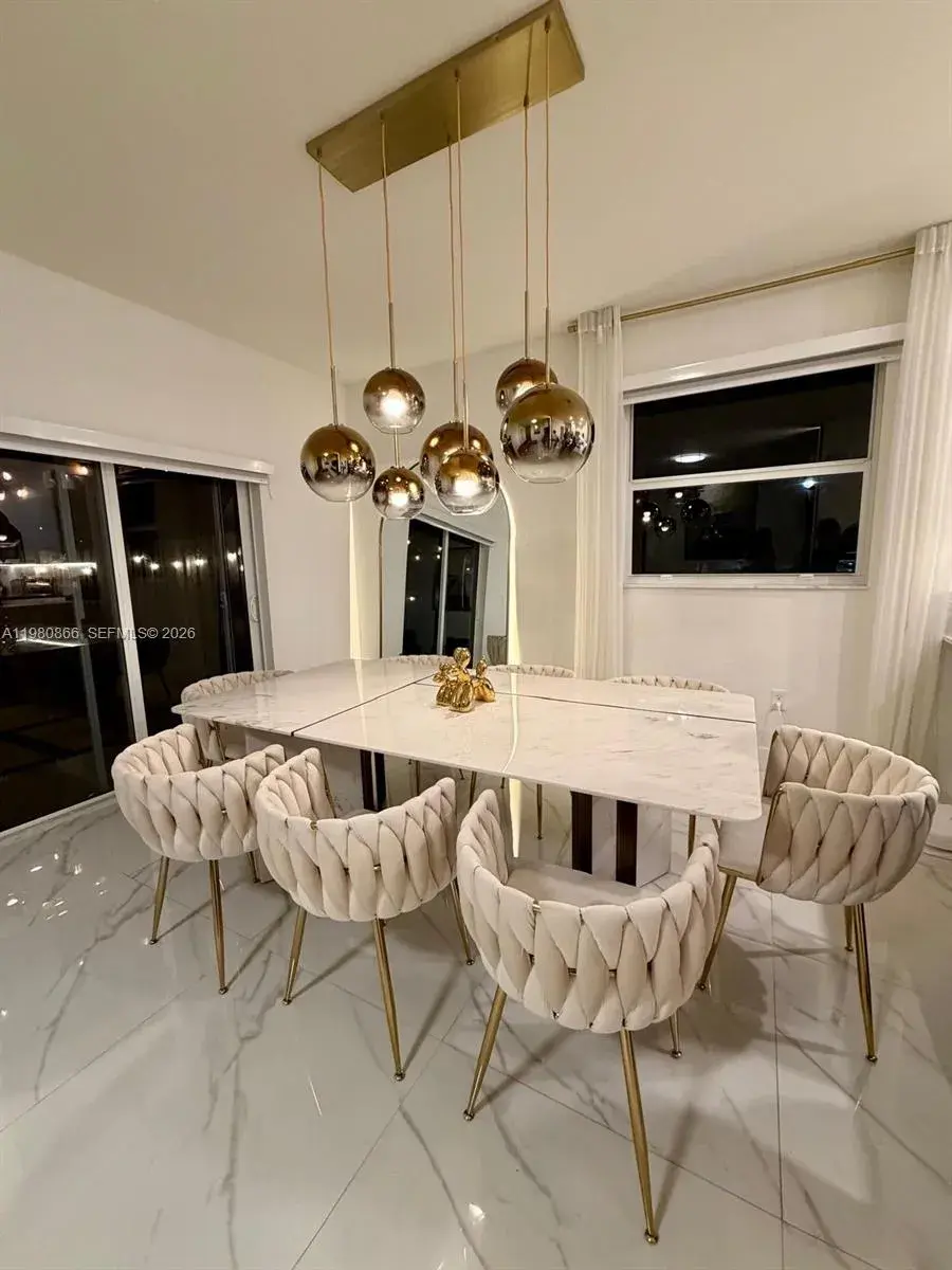2355 NW 125th St, Miami FL 33167