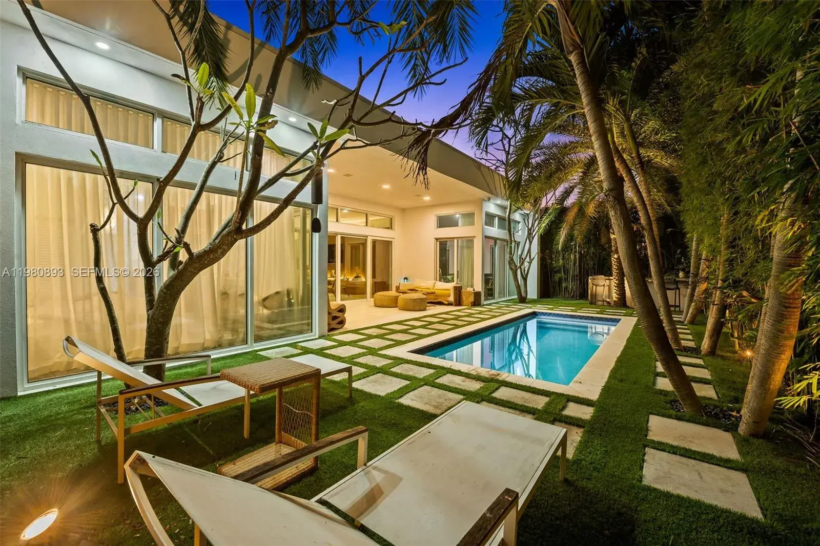 5 bedroom 5 bath for sale at 865 W 47th St, Miami Beach FL 33140