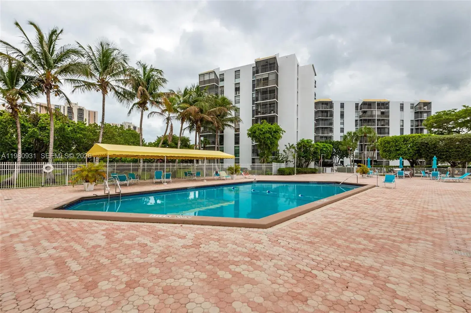 1 bedroom 1 bath Residential Lease for rent at 20500 W Country Club Dr # 716, Aventura FL 33180