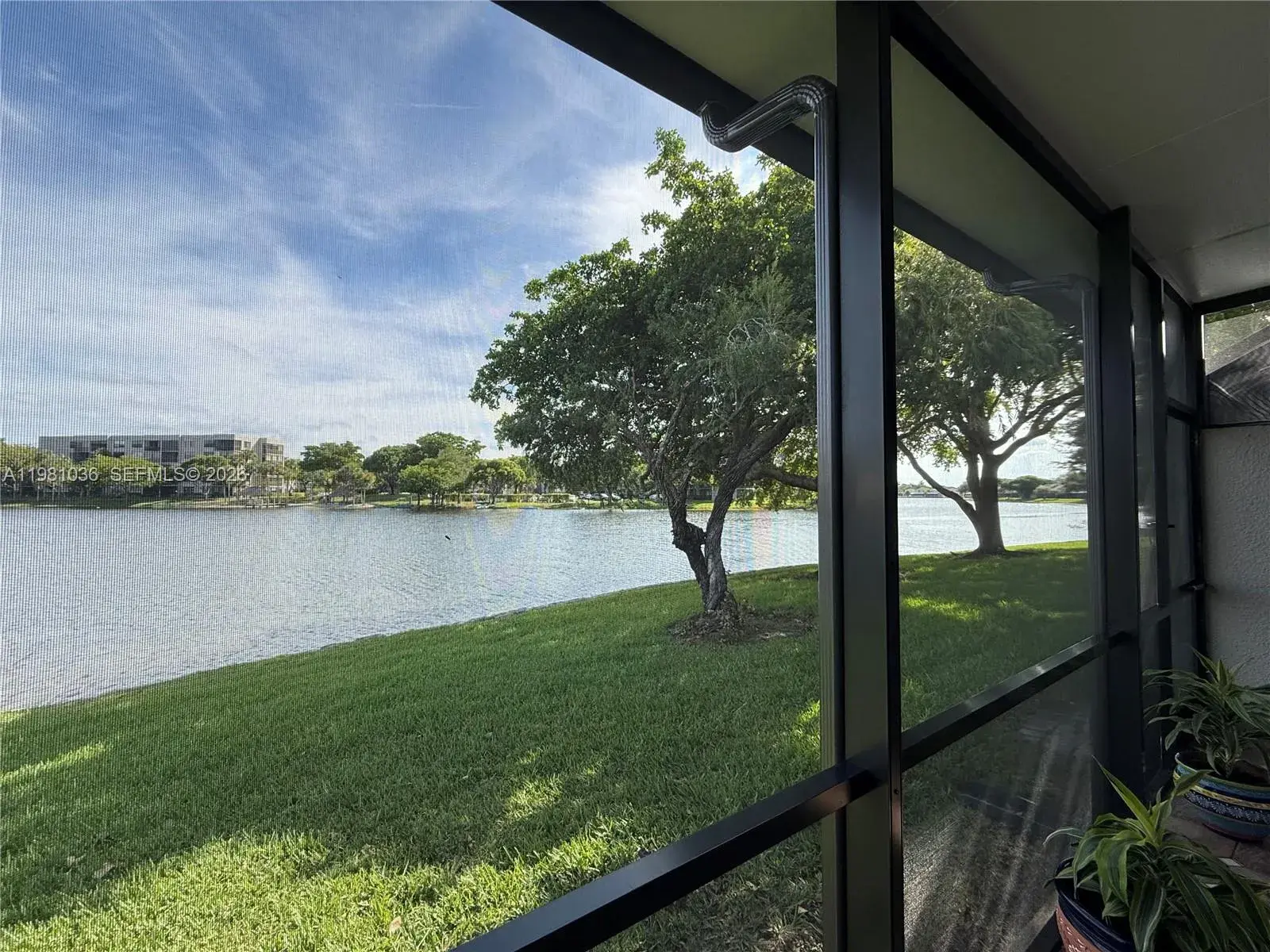 3 bedroom 2 bath Residential for sale at 11228 NW 14th Ct, Pembroke Pines FL 33026
