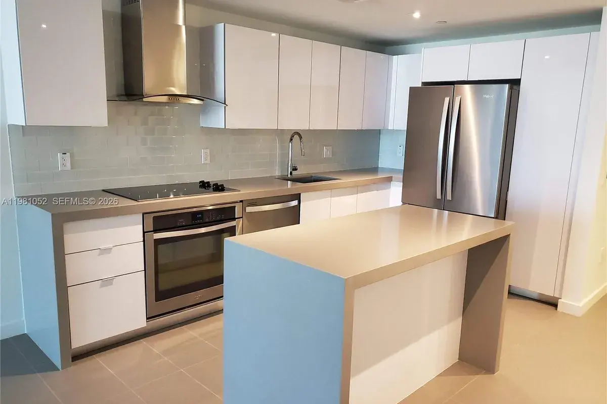 1600 NE 1st Ave # 1801, Miami FL 33132