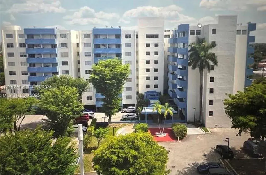 1 bedroom 1 bath Residential for sale at 5050 NW 7th St # 511, Miami FL 33126