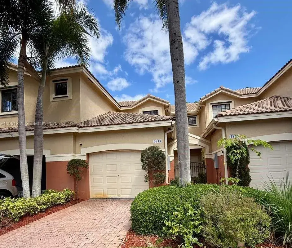 3813 Tree Top Dr, Weston FL 33332