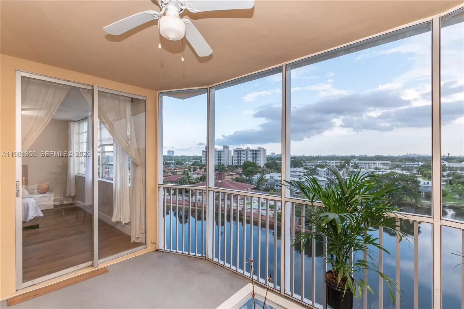 1750 NE 191st St # 4, Miami FL 33179