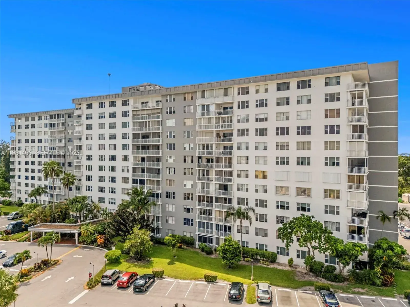 2 bedroom 2 bath Residential for sale at 3800 Hillcrest Dr # 412, Hollywood FL 33021