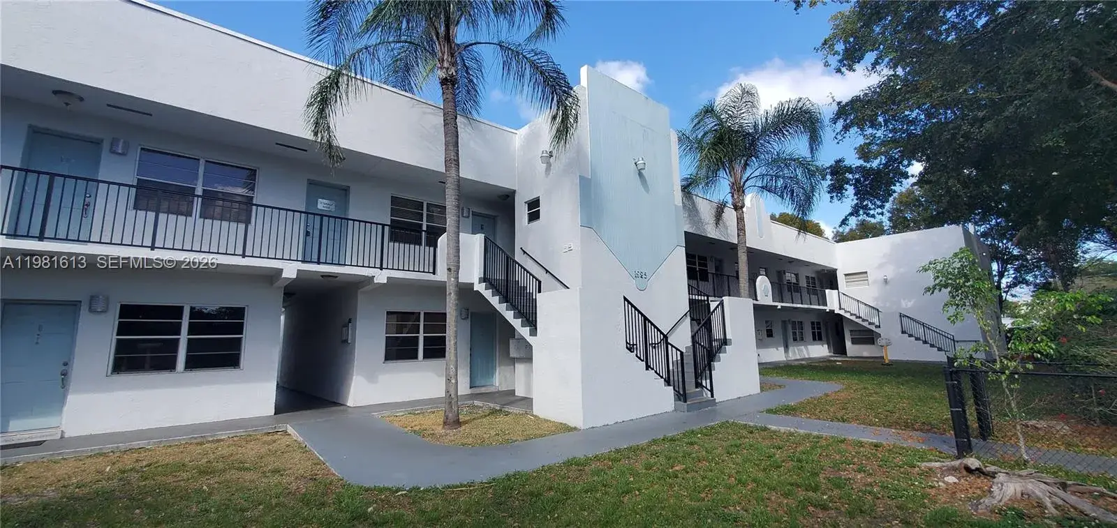 2 bedroom 2 bath Residential Lease for rent at 1925 Madison St # 1, Hollywood FL 33020