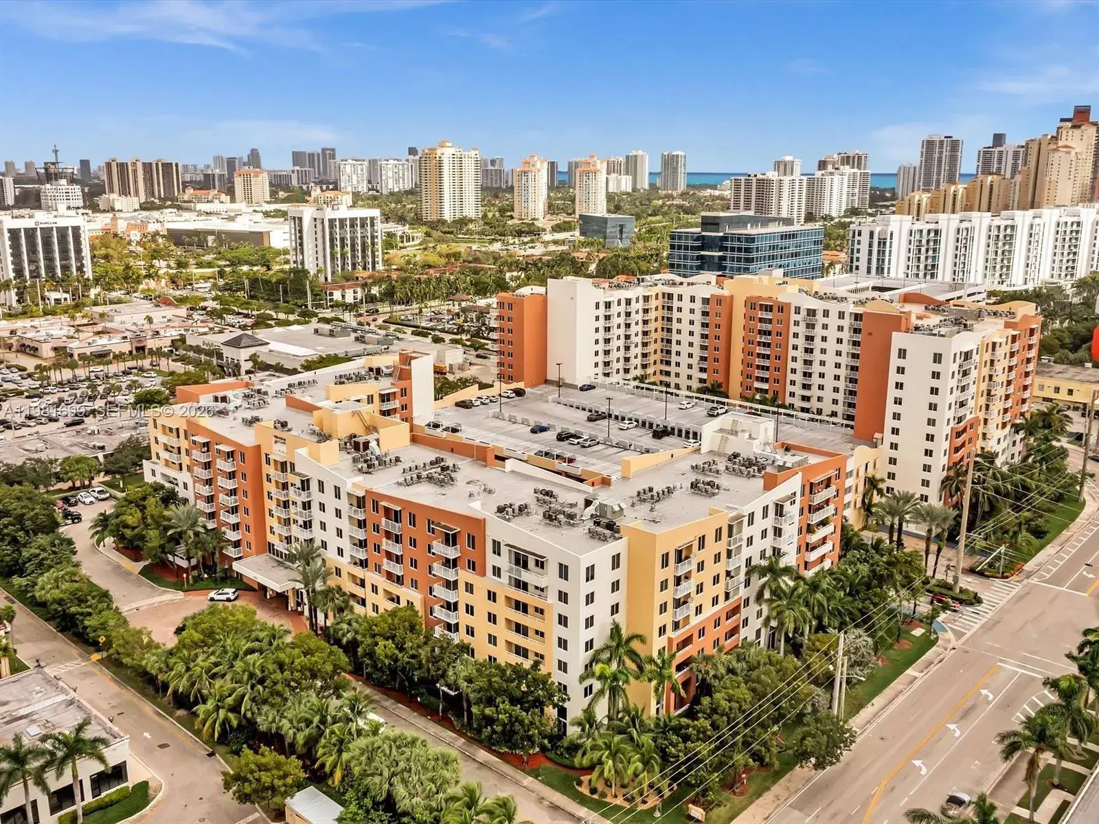 2 bedroom 2 bath Residential for sale at 18800 NE 29th Ave # 512, Aventura FL 33180