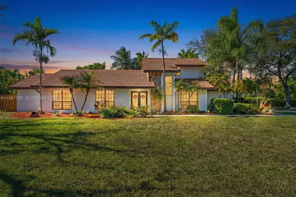 16564 SW 153rd Ct, Miami FL 33187
