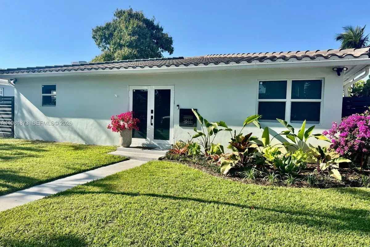 1611 Madison St, Hollywood FL 33020
