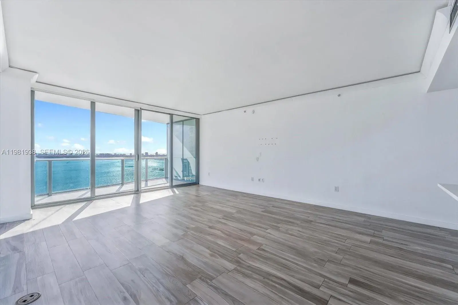 460 NE 28th St # 3301, Miami FL 33137