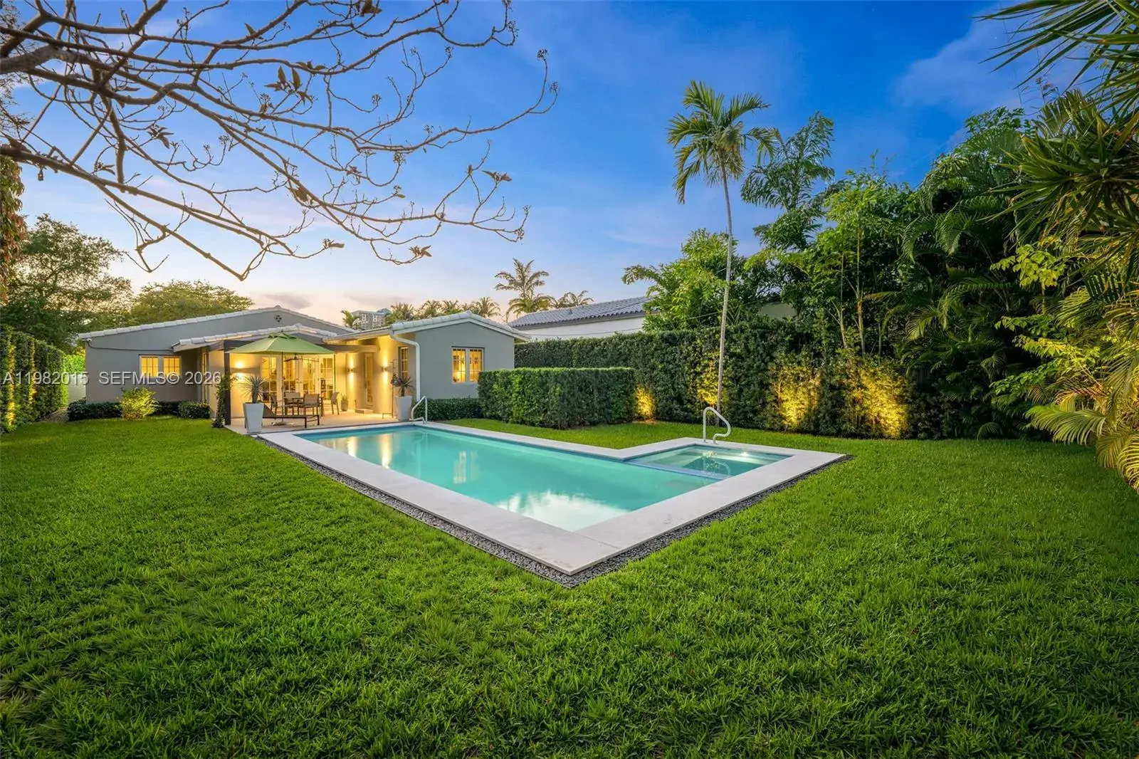 3 bedroom 2 bath for sale at 1729 Lenox Ave, Miami Beach FL 33139