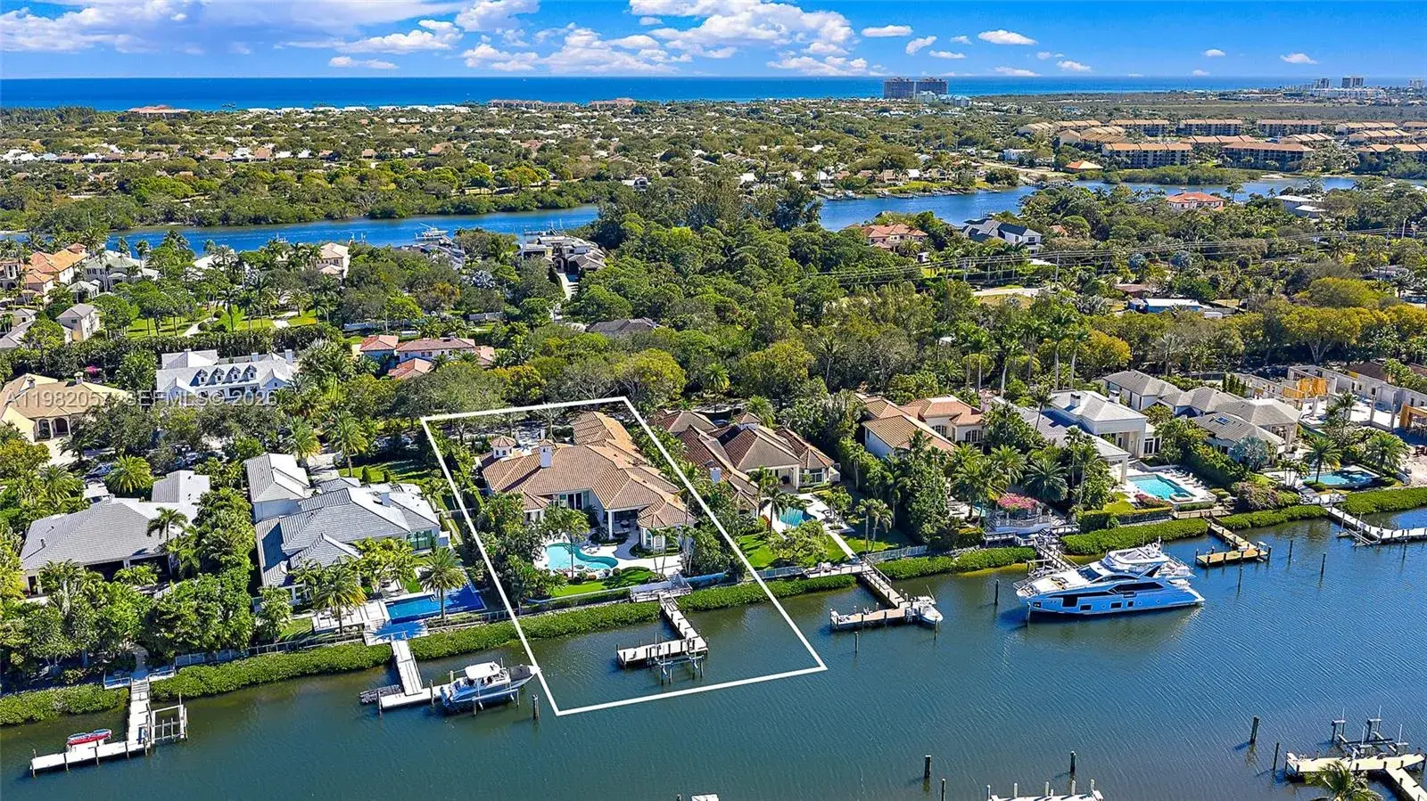 5 bedroom 5 bath Residential for sale at 466 Mariner Dr, Jupiter FL 33477