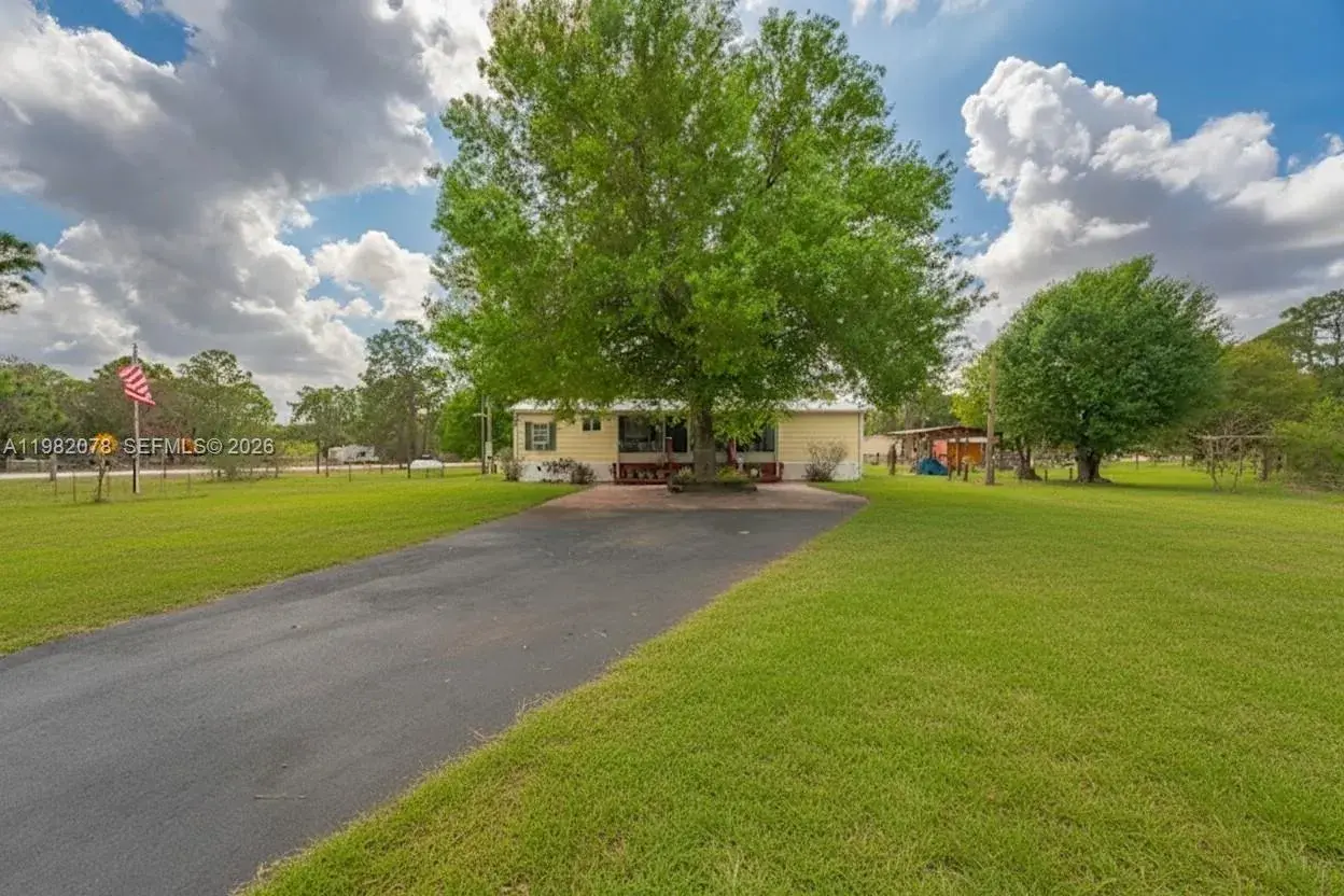 3 bedroom 2 bath Residential for sale at 1700 Tampa Ave, Clewiston FL 33440