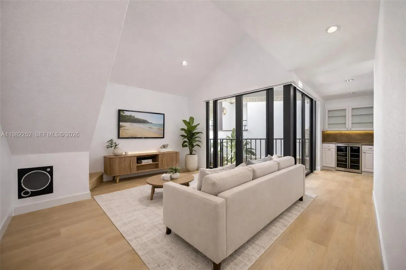 1 bedroom 1 bath Residential for sale at 3114 Bird Ave # 3114, Miami FL 33133