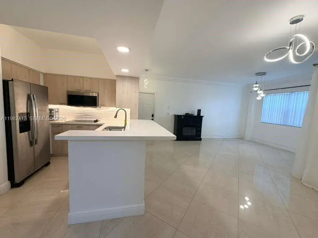 3165 NE 184th St # 6102, Aventura FL 33160