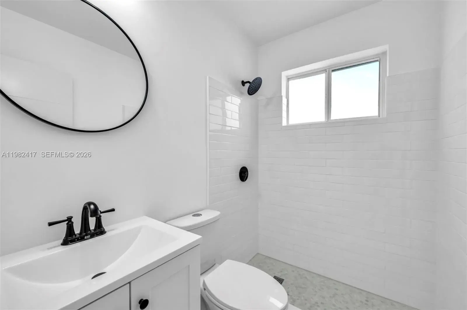 104 SW 7th St, Hallandale Beach FL 33009
