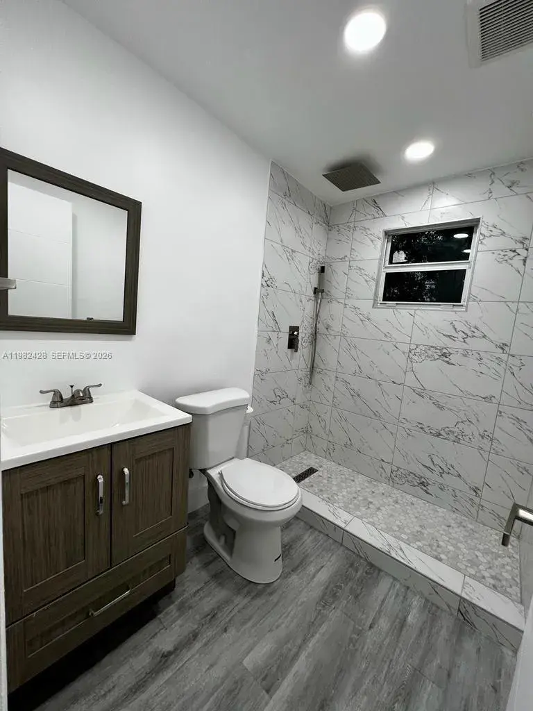 1033 NW 3rd Ave # 2, Fort Lauderdale FL 33311