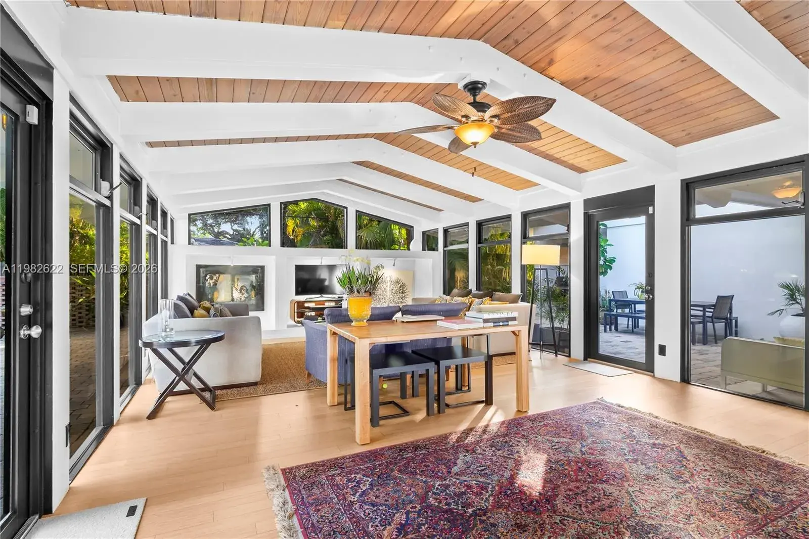 2132 Middle River Dr, Fort Lauderdale FL 33305