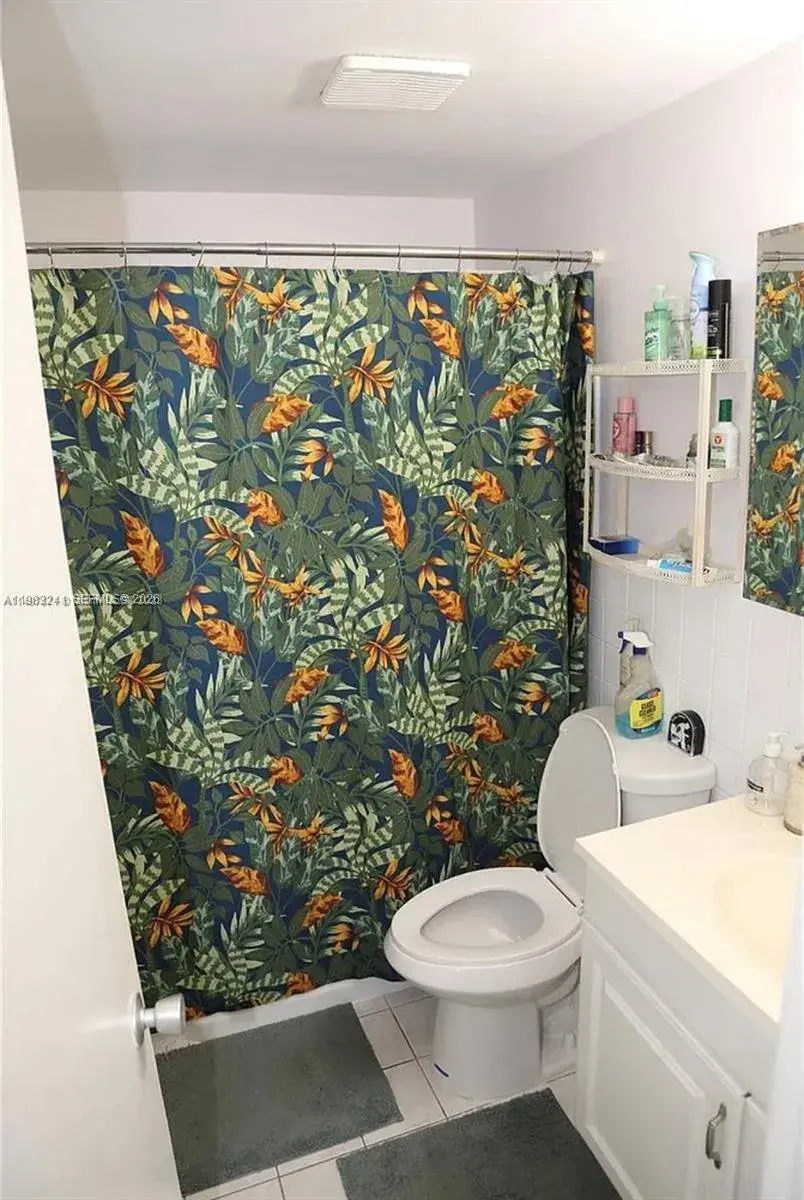 815 SW 10th Ter # 4V, Hallandale Beach FL 33009