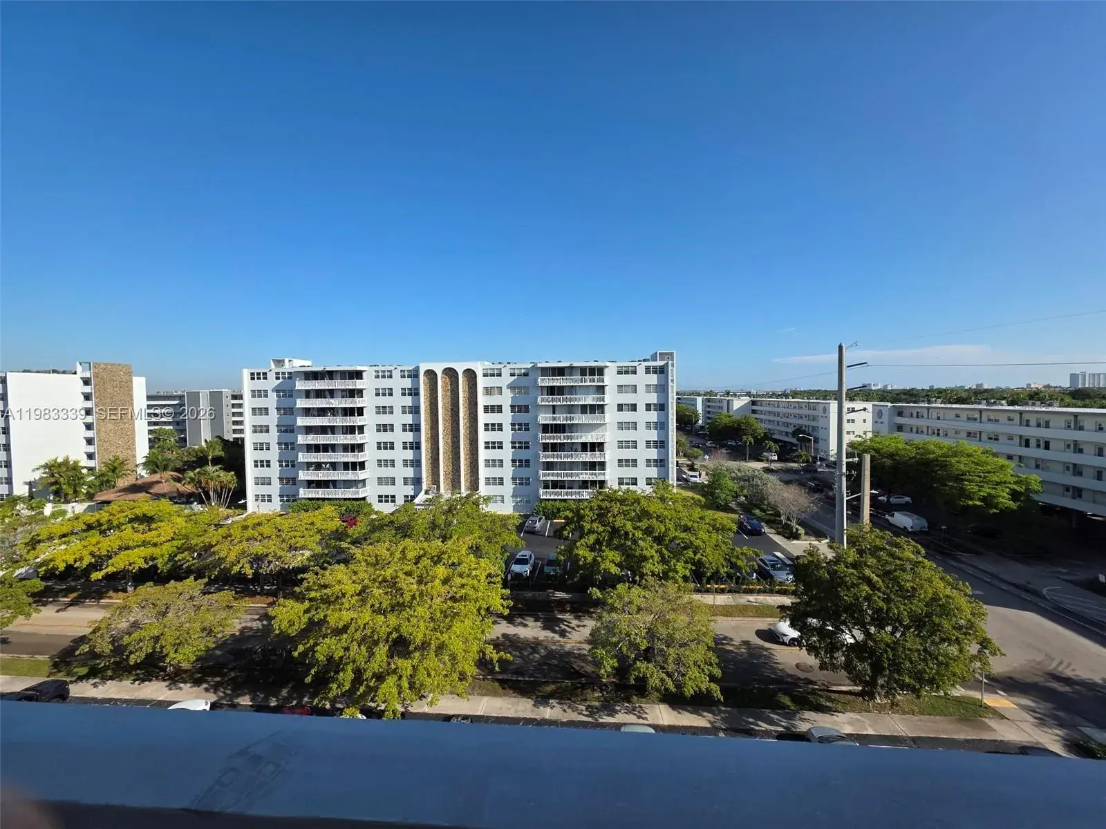 2 bedroom 2 bath Residential for sale at 319 NE 14th Ave # 702, Hallandale Beach FL 33009