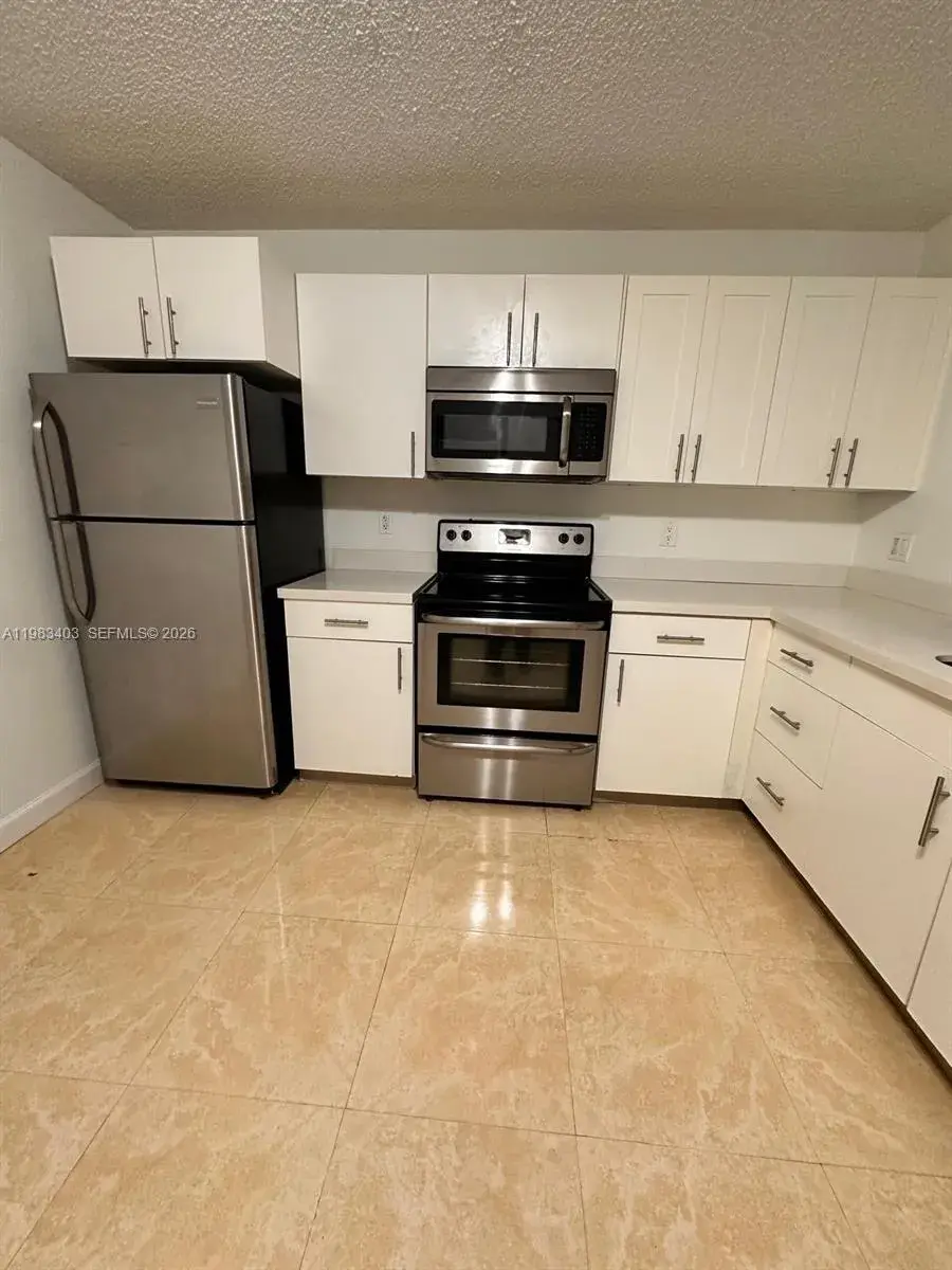 10161 W SUNRISE # 104, Plantation FL 33322