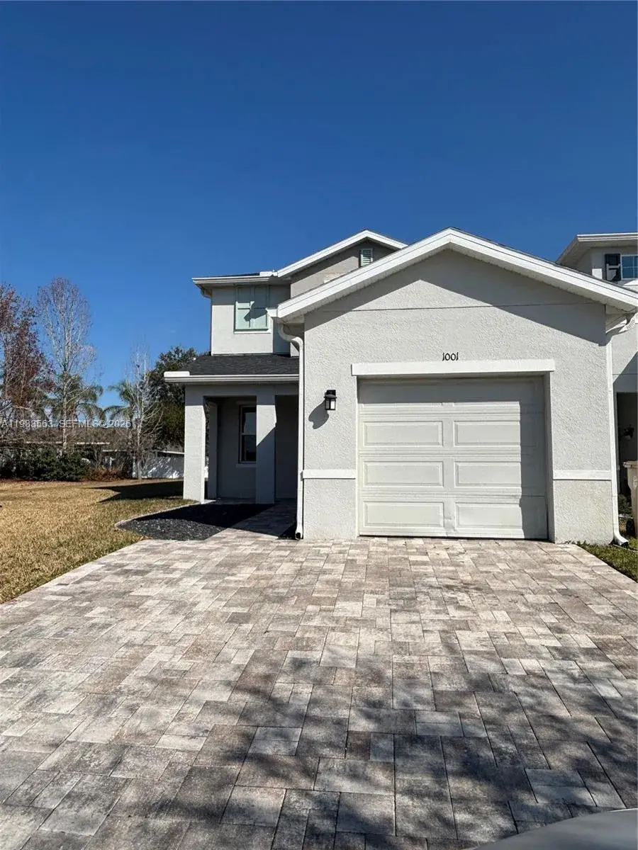 4 bedroom 3 bath Residential for sale at 1001 LA MIRADA, Kissimmee FL 34744
