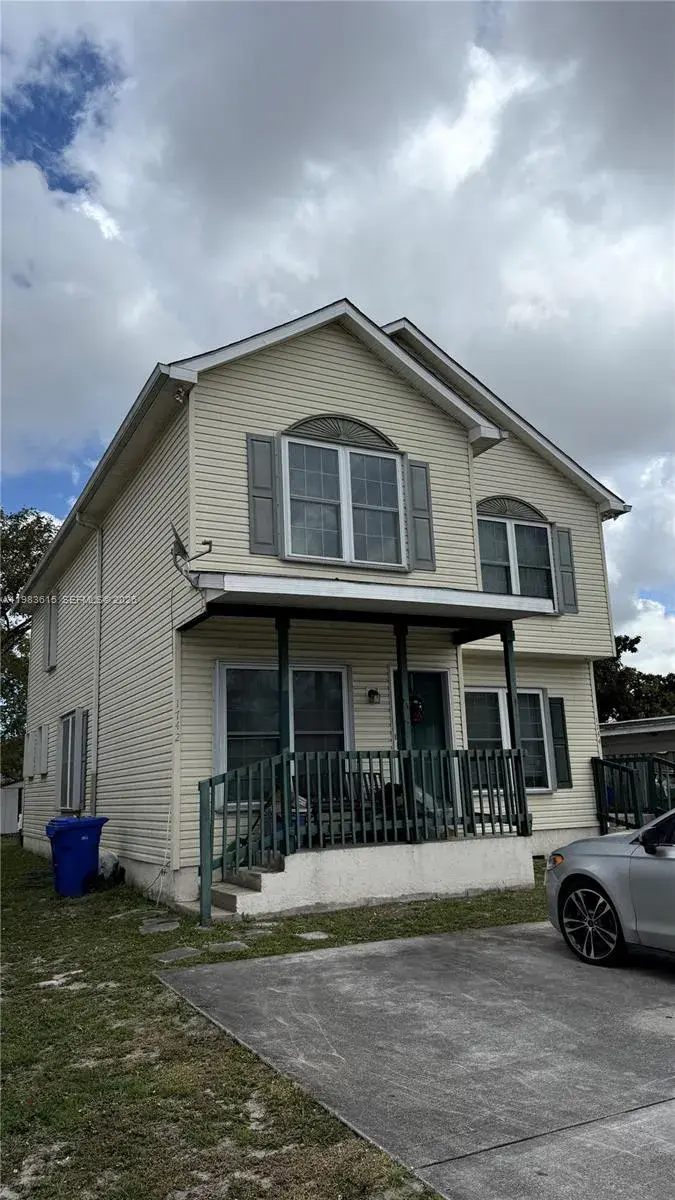 Residential Income for sale at 1738 SW 44th Ter, Fort Lauderdale FL 33317