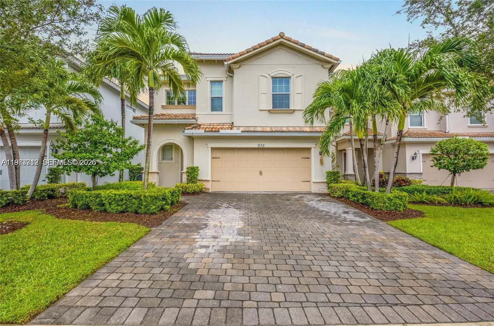 3 bedroom 2 bath Residential for sale at 932 Banyan Dr, Hollywood FL 33021