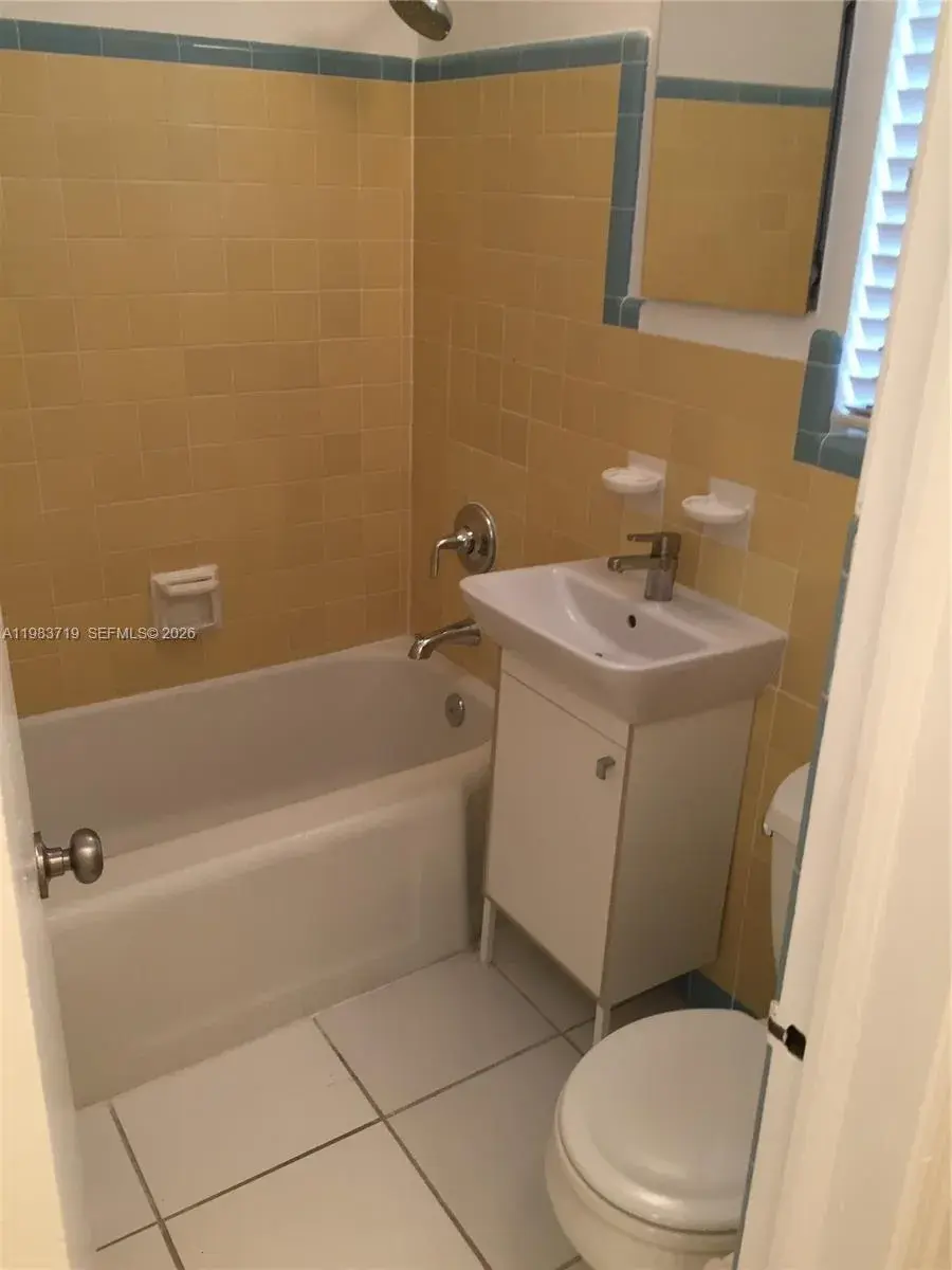 535 74 # 7, Miami Beach FL 33141