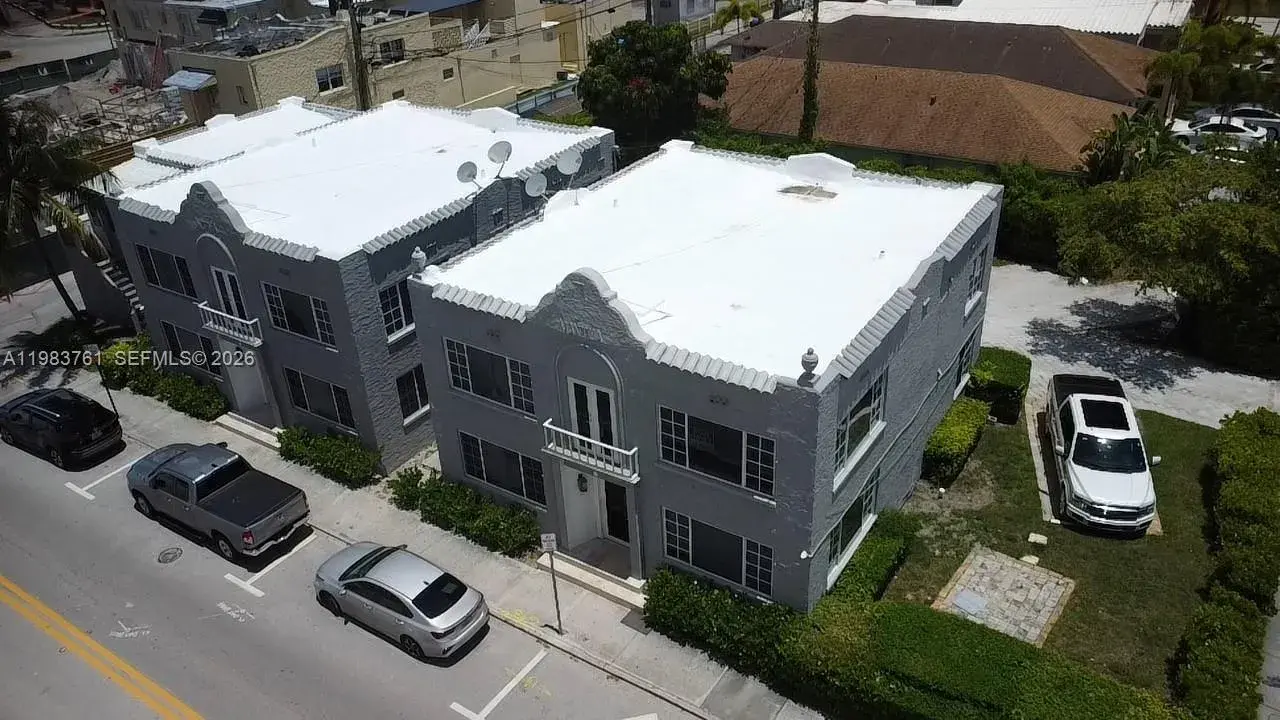 2 bedroom 1 bath Residential Lease for rent at 223 S 17th Ave # 2, Hollywood FL 33020