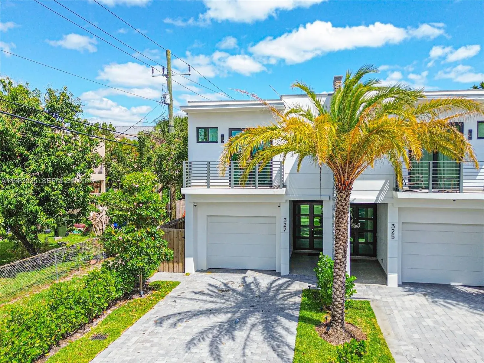 4 bedroom 4 bath Residential for sale at 325 SW 16th St # B, Fort Lauderdale FL 33315