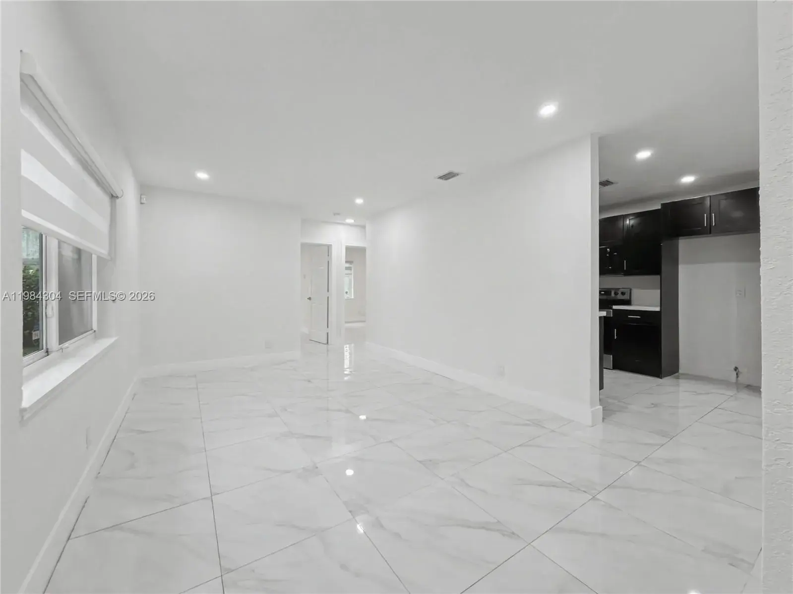 660 S Biscayne River Dr, Miami FL 33169