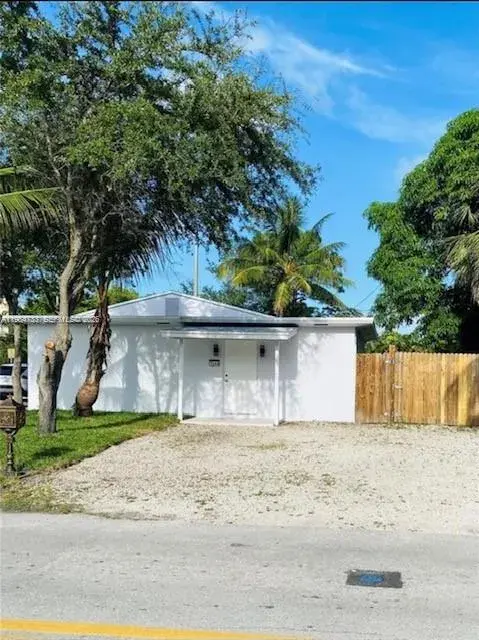 3 bedroom 2 bath Residential Lease for rent at 1244 NW 1st Ave # 0, Fort Lauderdale FL 33311