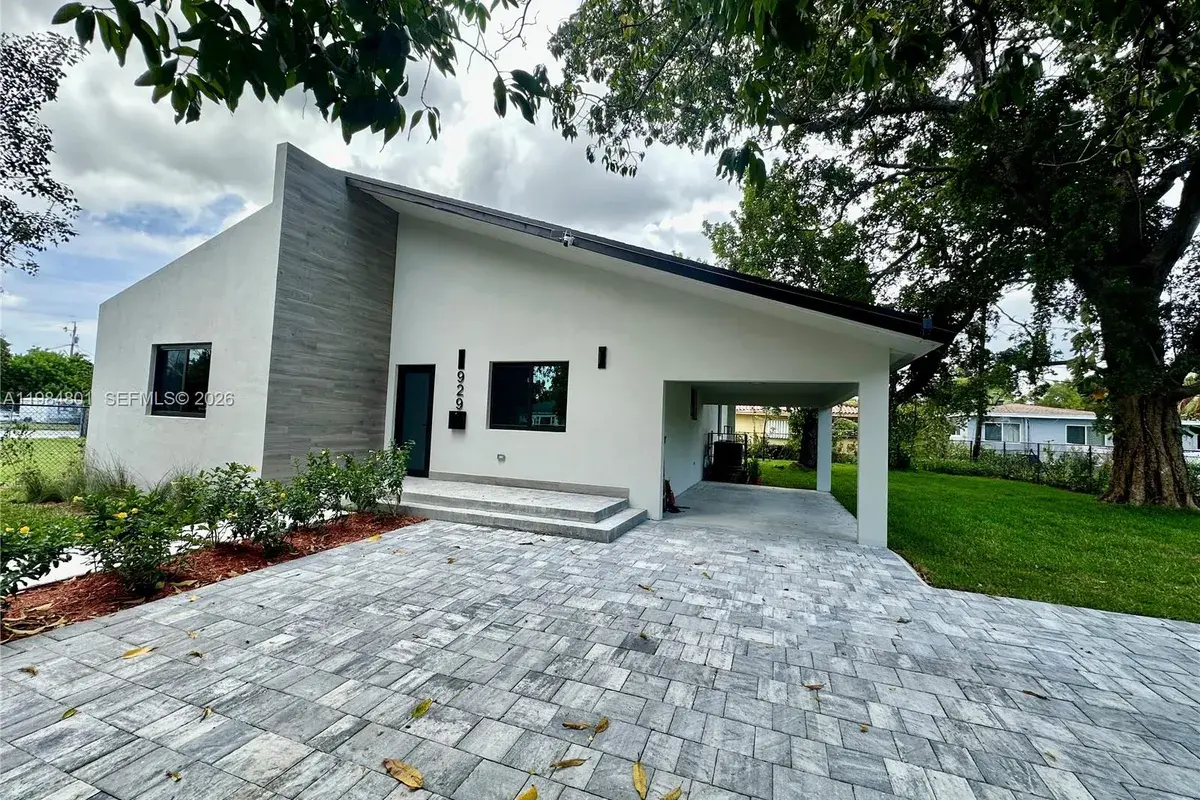 929 NW 60th St, Miami FL 33127