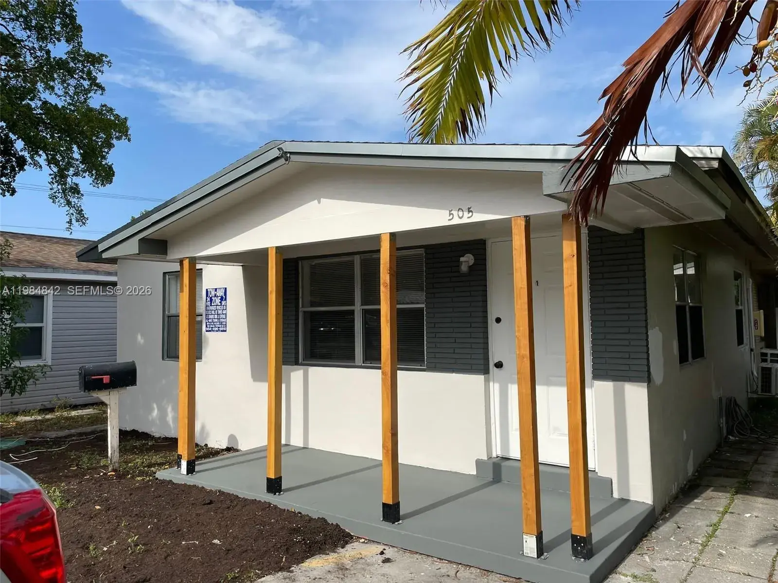 2 bedroom 1 bath Residential Lease for rent at 505 N 24th Ave # 1, Hollywood FL 33020