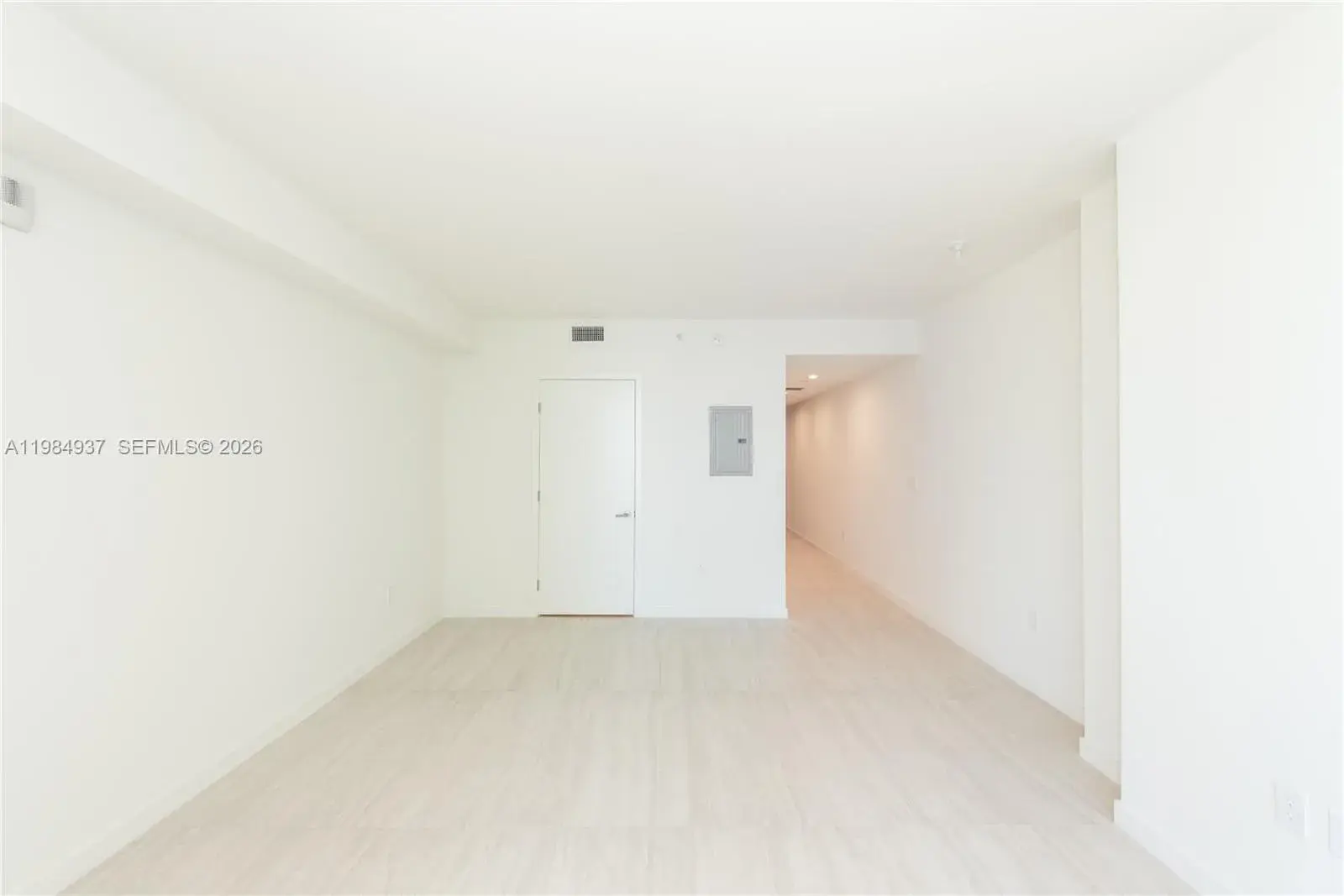 77 SE 5th Street # 4004, Miami FL 33131