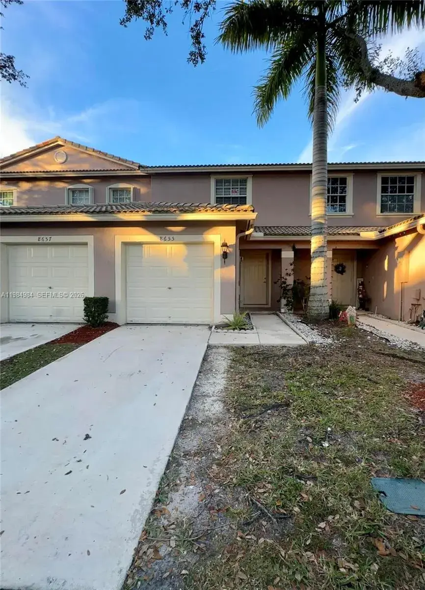 2 bedroom 2 bath Residential for sale at 8655 N Southgate Shores Cir, Tamarac FL 33321