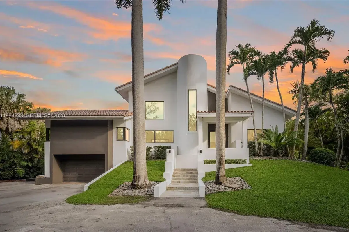 5981 SW 136th St, Pinecrest FL 33156