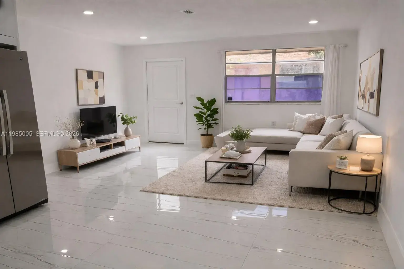 111 SW 8th Ct # 2, Hallandale Beach FL 33009