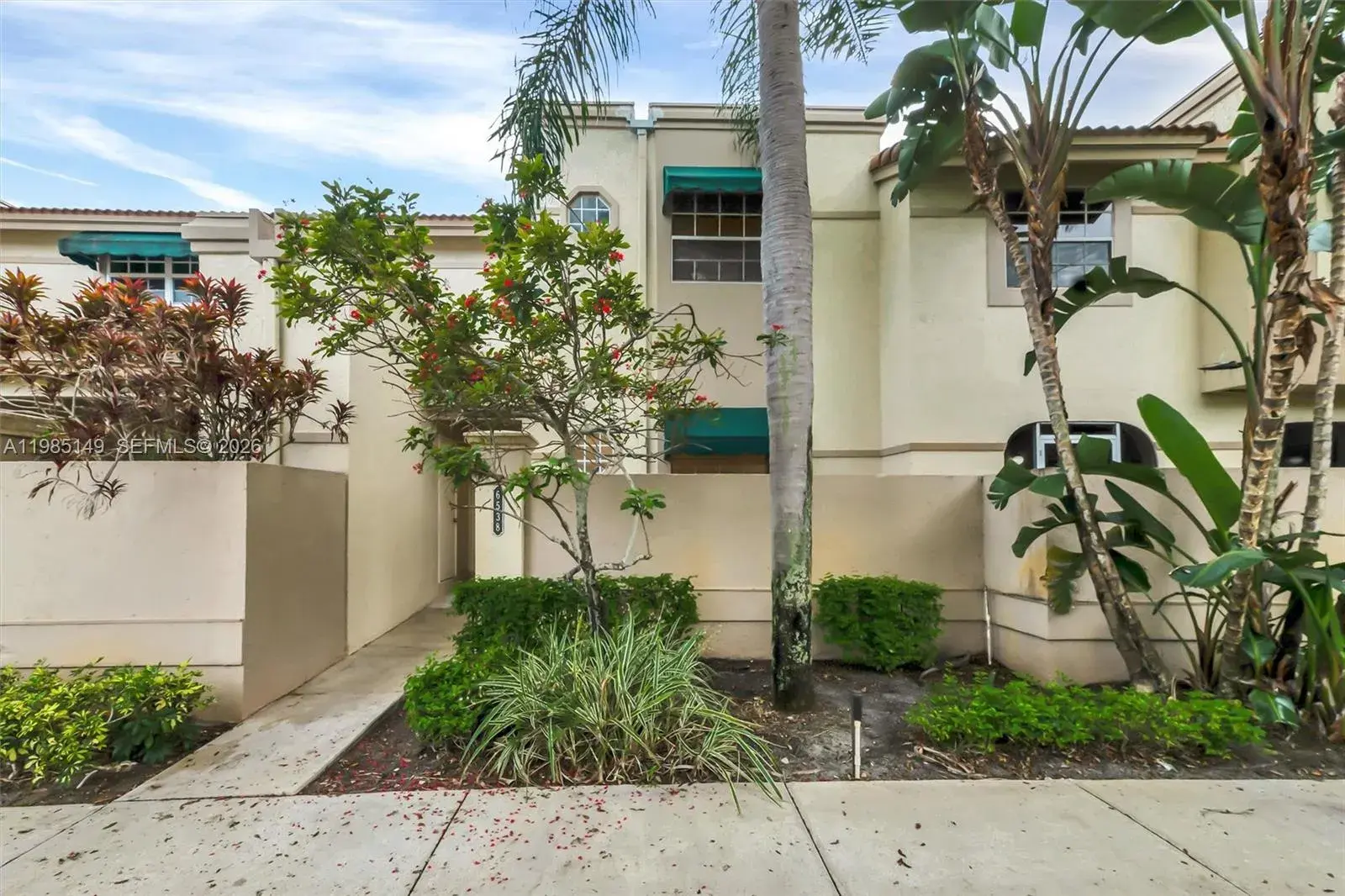 2 bedroom 2 bath Residential for sale at 6538 Via Regina # 9, Boca Raton FL 33433