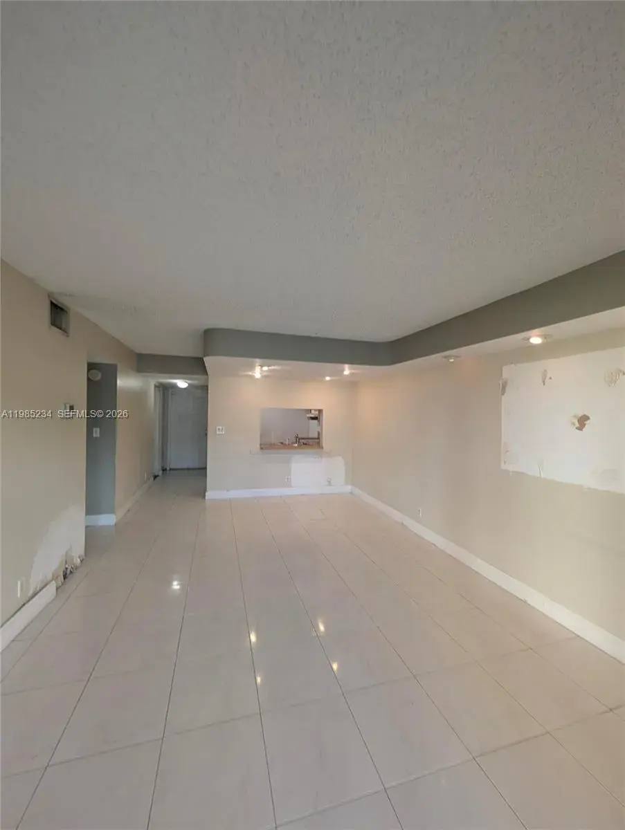 3720 N Pine Island Rd # 136, Sunrise FL 33351