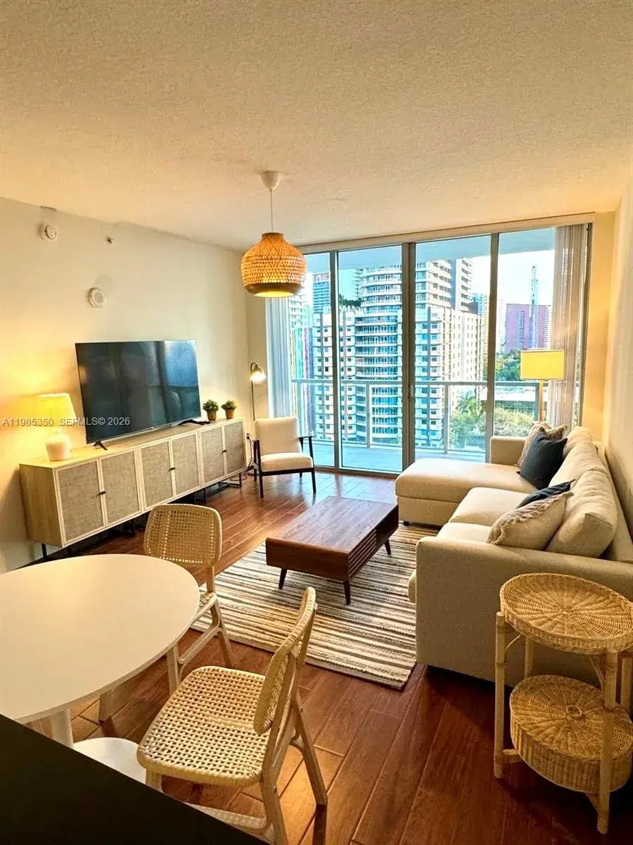 79 SW 12th St, Miami FL 33130
