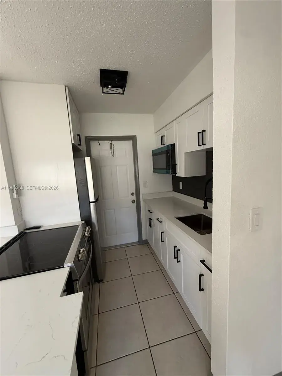 2216 Fillmore St # 6, Hollywood FL 33020