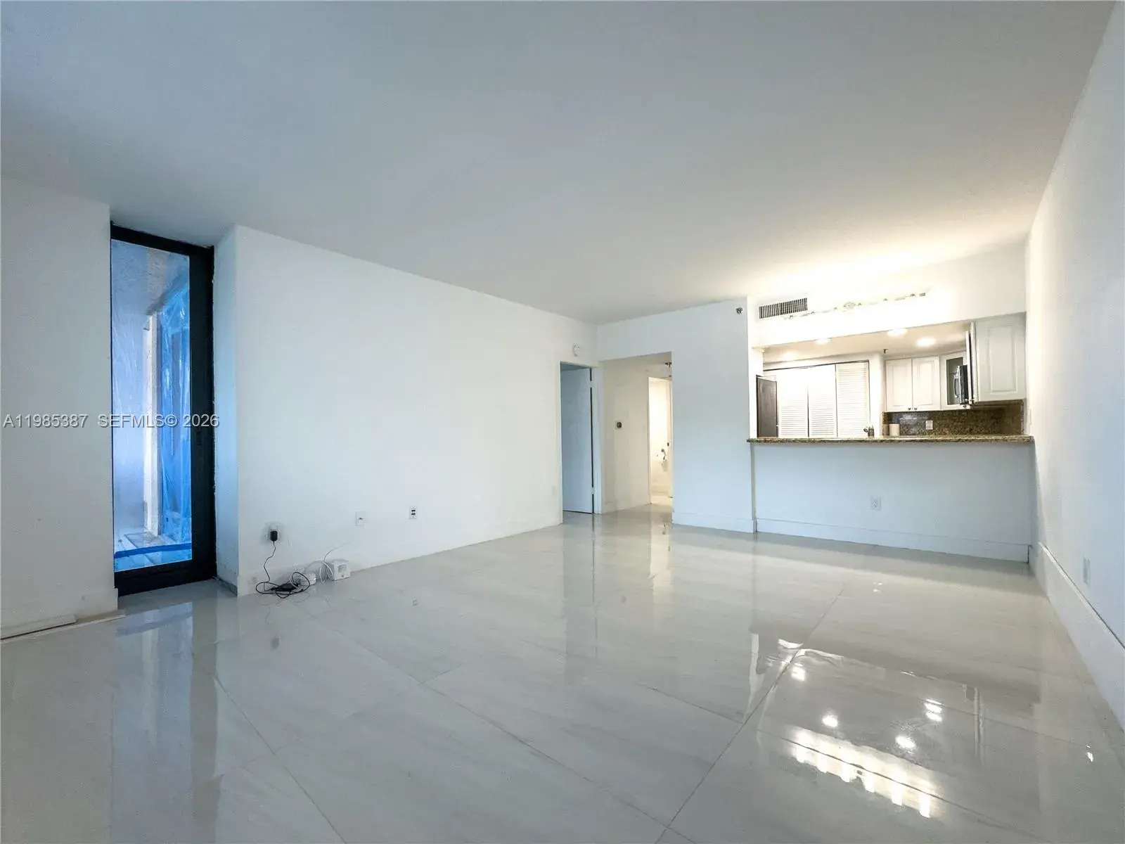 540 Brickell Key Dr # 416, Miami FL 33131