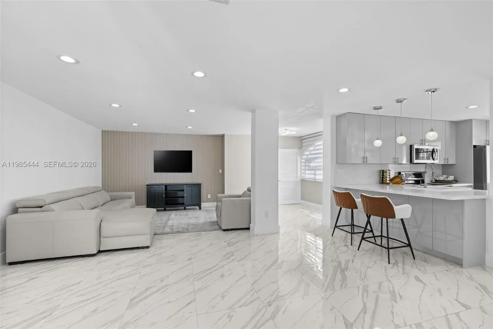 3549 Magellan Cir # 418, Aventura FL 33180